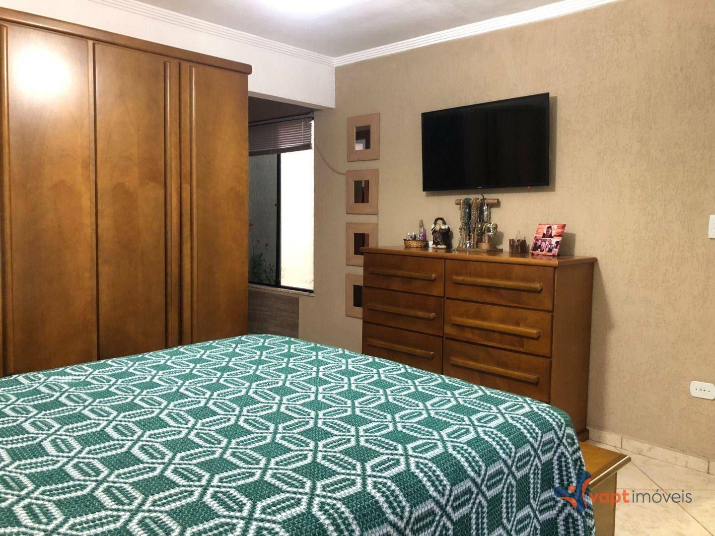 Casa à venda com 4 quartos, 200m² - Foto 16