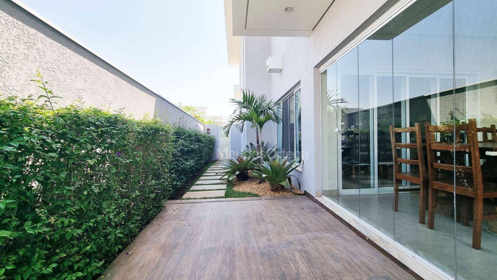 Casa de Condomínio à venda com 4 quartos, 297m² - Foto 13