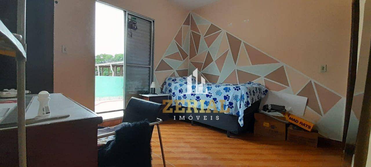 Casa à venda com 4 quartos, 250m² - Foto 28