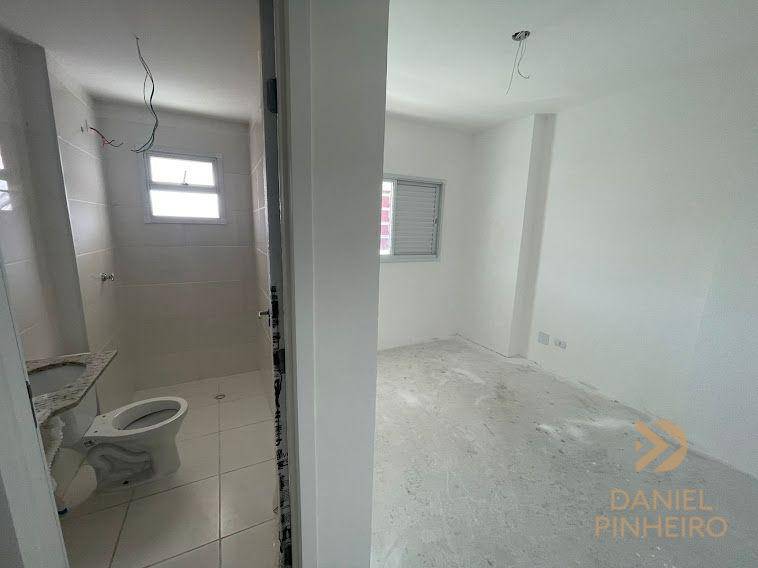 Apartamento à venda com 3 quartos, 117m² - Foto 13