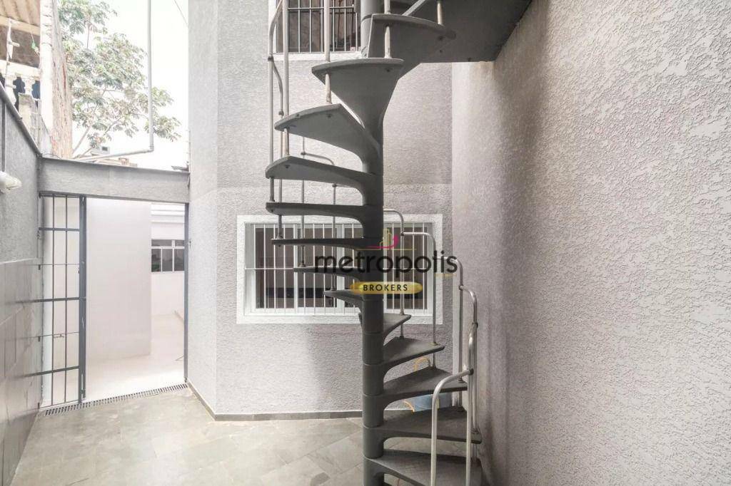 Sobrado à venda com 2 quartos, 300m² - Foto 25