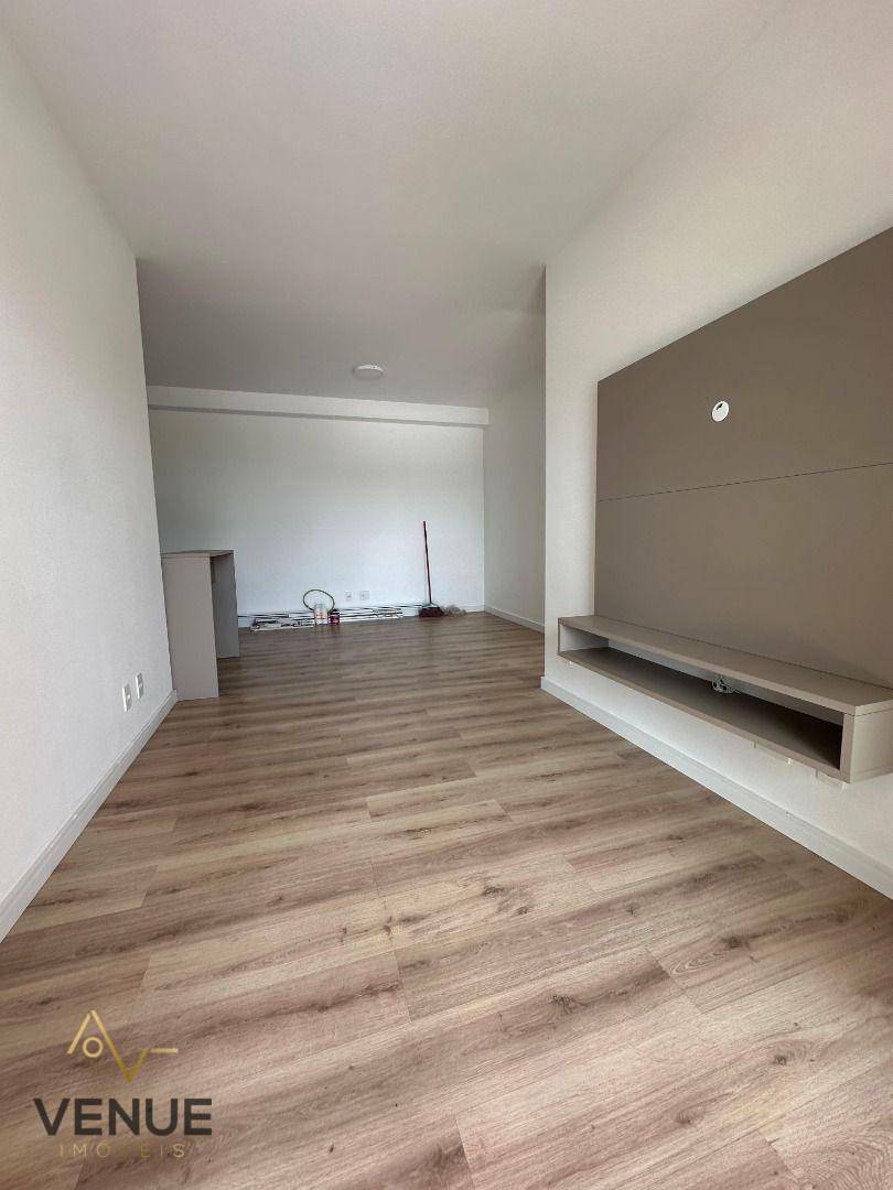 Apartamento à venda com 2 quartos, 67m² - Foto 17