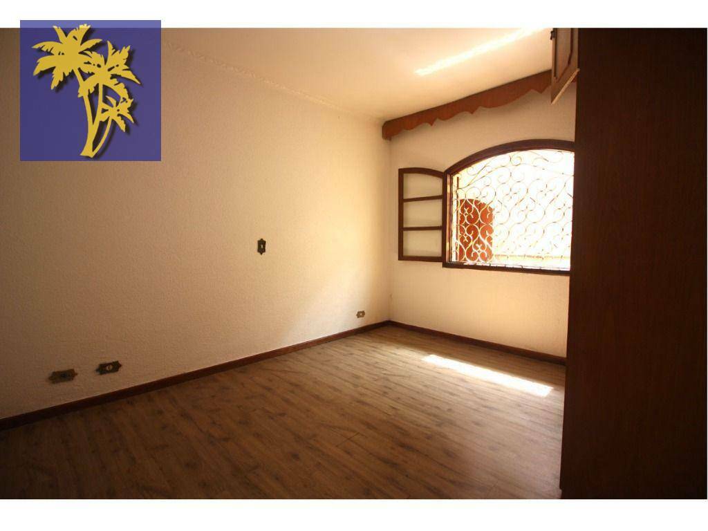 Casa para alugar com 3 quartos, 197m² - Foto 13