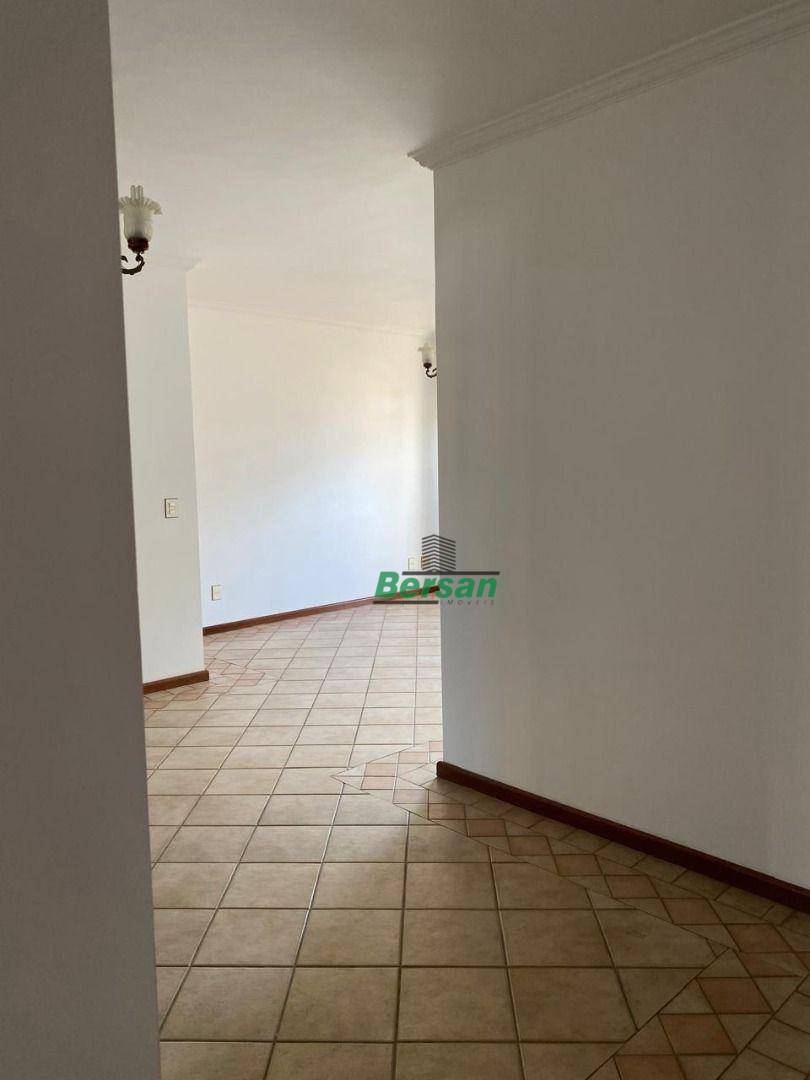 Apartamento à venda com 3 quartos, 126m² - Foto 11