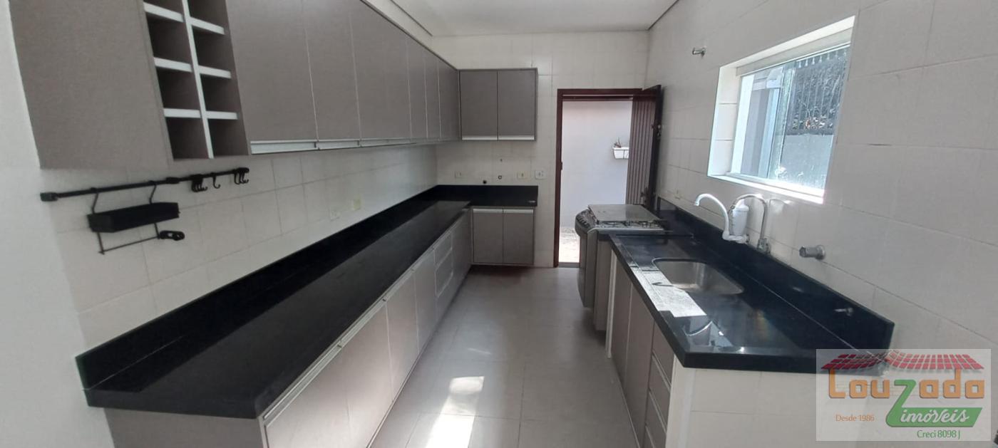 Sobrado à venda com 3 quartos, 260m² - Foto 4