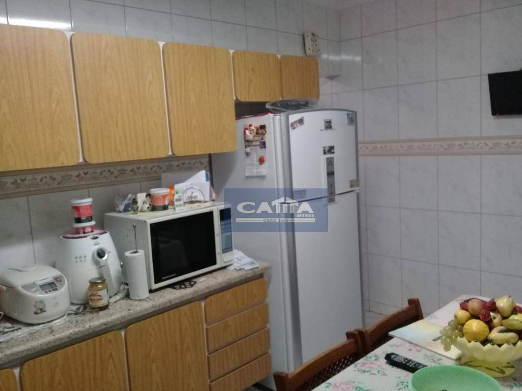 Sobrado à venda com 2 quartos, 230m² - Foto 6