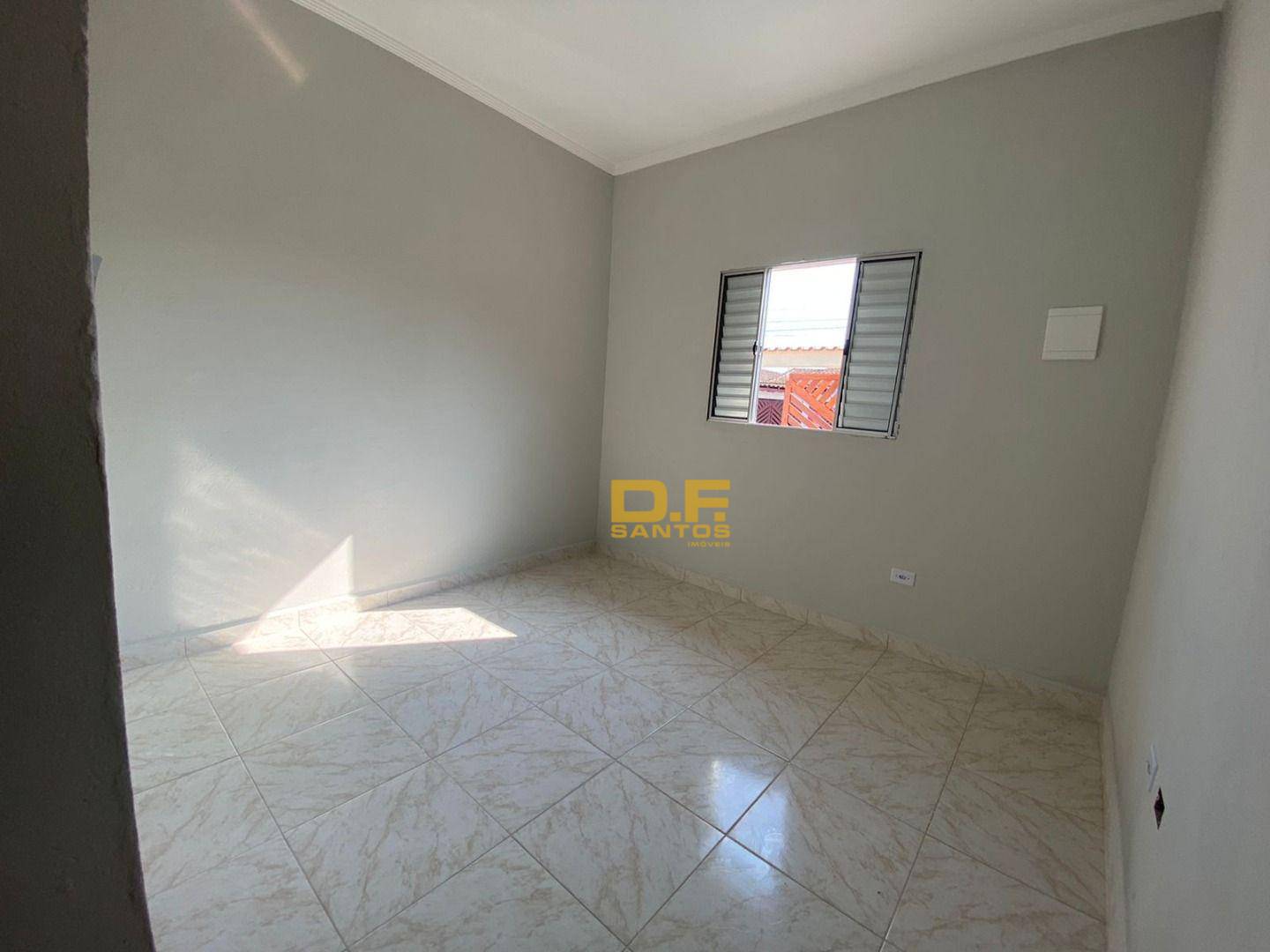 Casa à venda com 2 quartos, 70m² - Foto 7