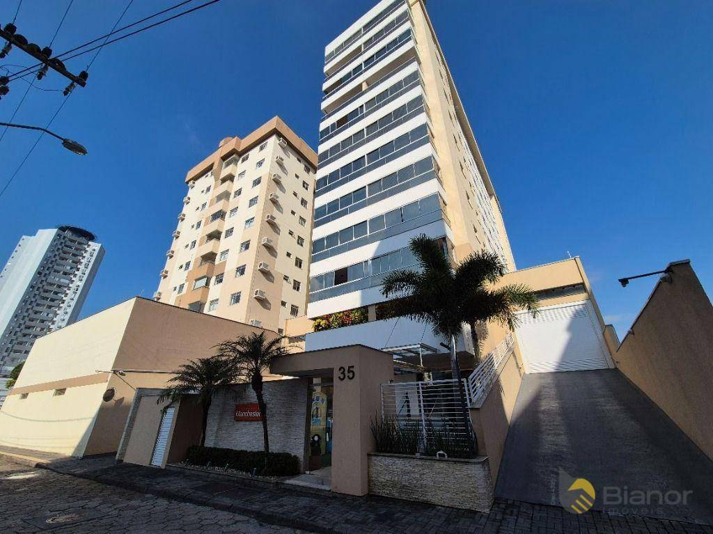 Apartamento para alugar com 2 quartos, 90m² - Foto 1