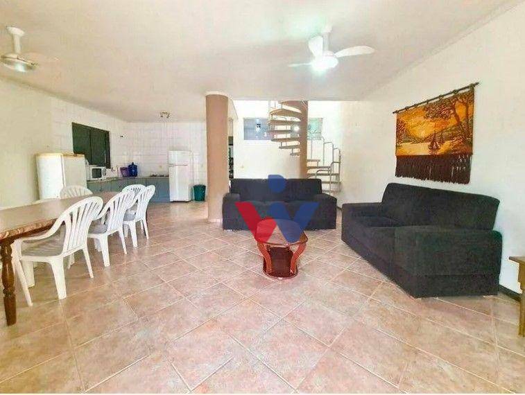 Casa à venda com 4 quartos, 480m² - Foto 2