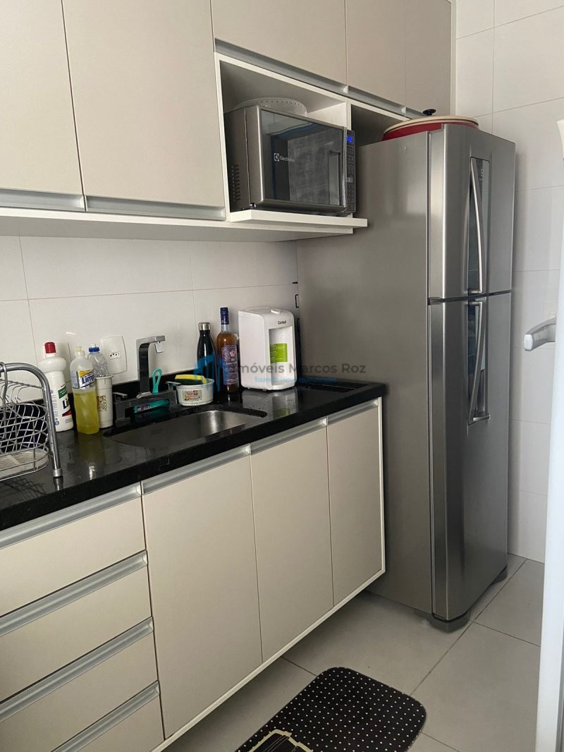 Apartamento à venda com 2 quartos, 65m² - Foto 17