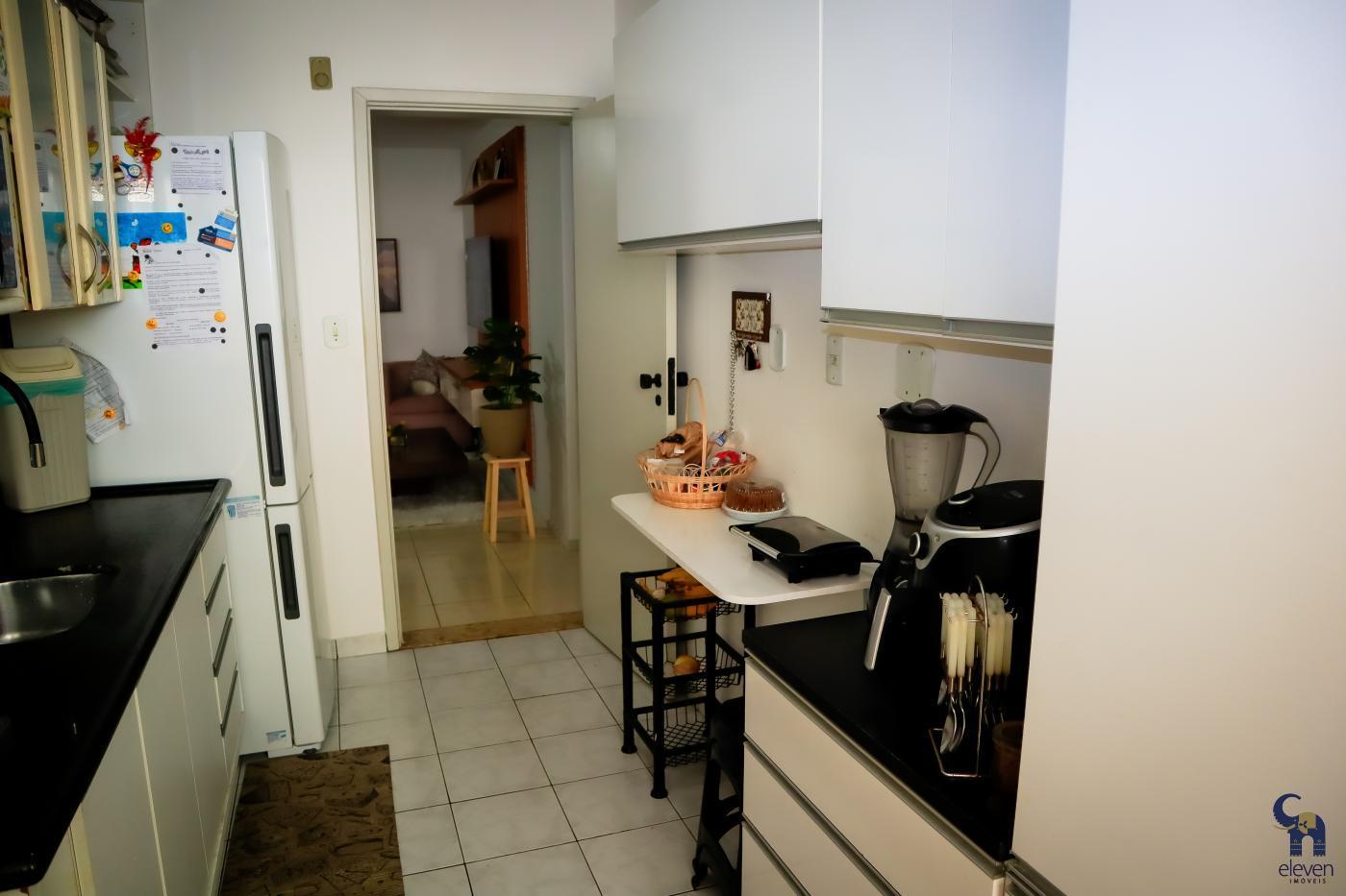 Apartamento à venda com 3 quartos, 120m² - Foto 47