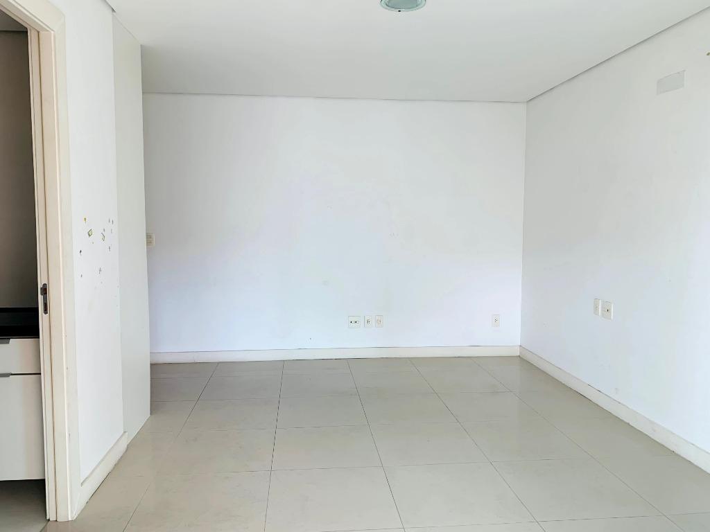 Apartamento à venda com 4 quartos, 350m² - Foto 9