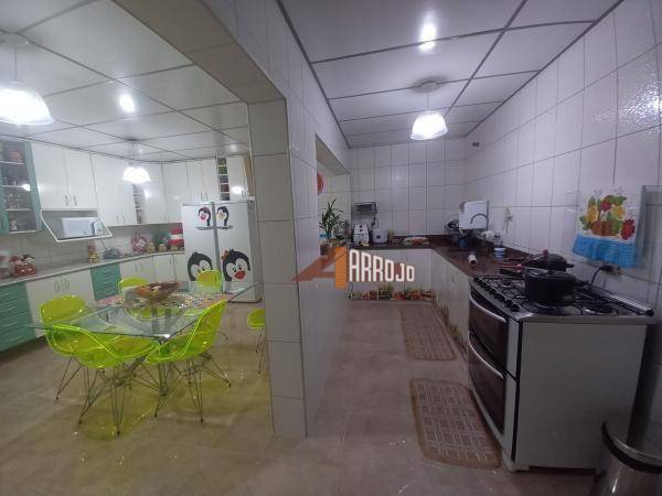 Sobrado à venda com 3 quartos, 240m² - Foto 14