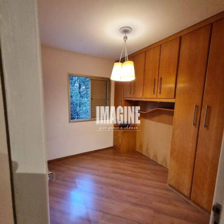 Apartamento à venda com 3 quartos, 70m² - Foto 7