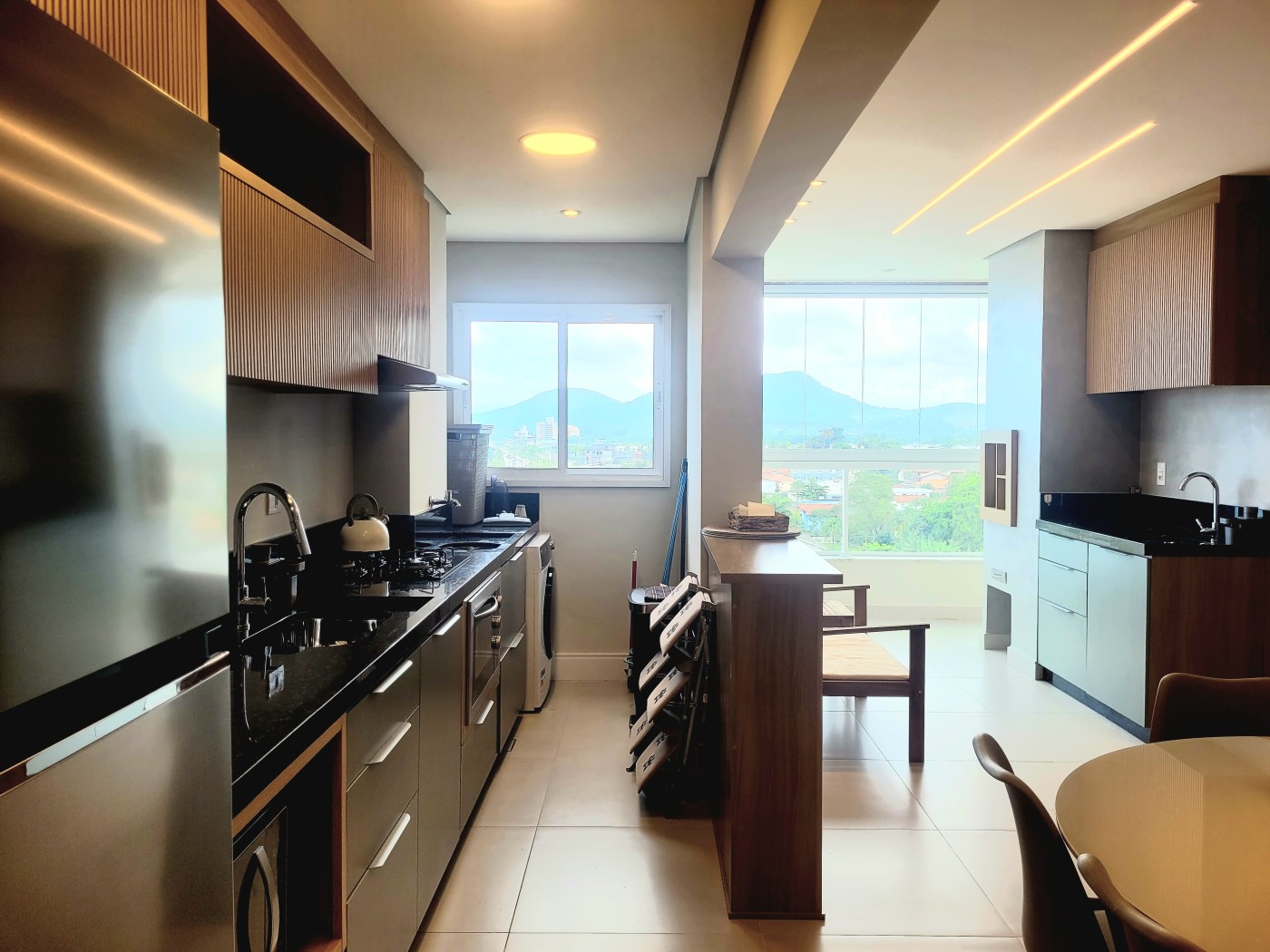 Apartamento à venda com 3 quartos, 99m² - Foto 9