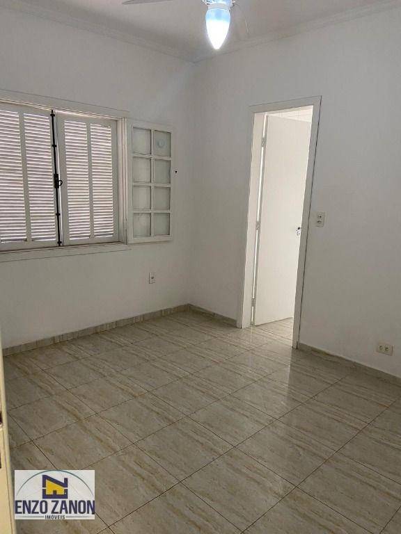 Casa à venda com 3 quartos, 256m² - Foto 3