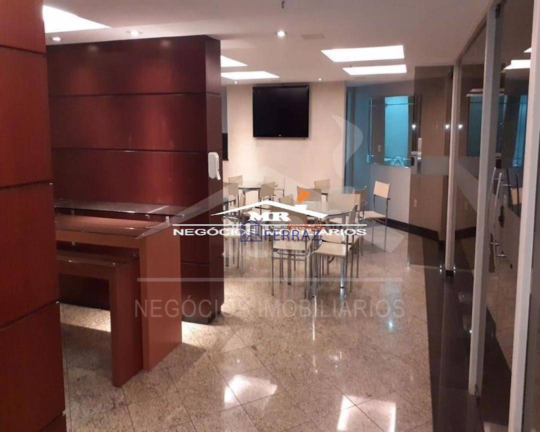 Apartamento à venda com 4 quartos, 180m² - Foto 3