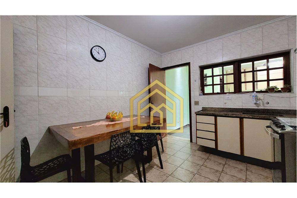 Sobrado à venda com 2 quartos, 154m² - Foto 8