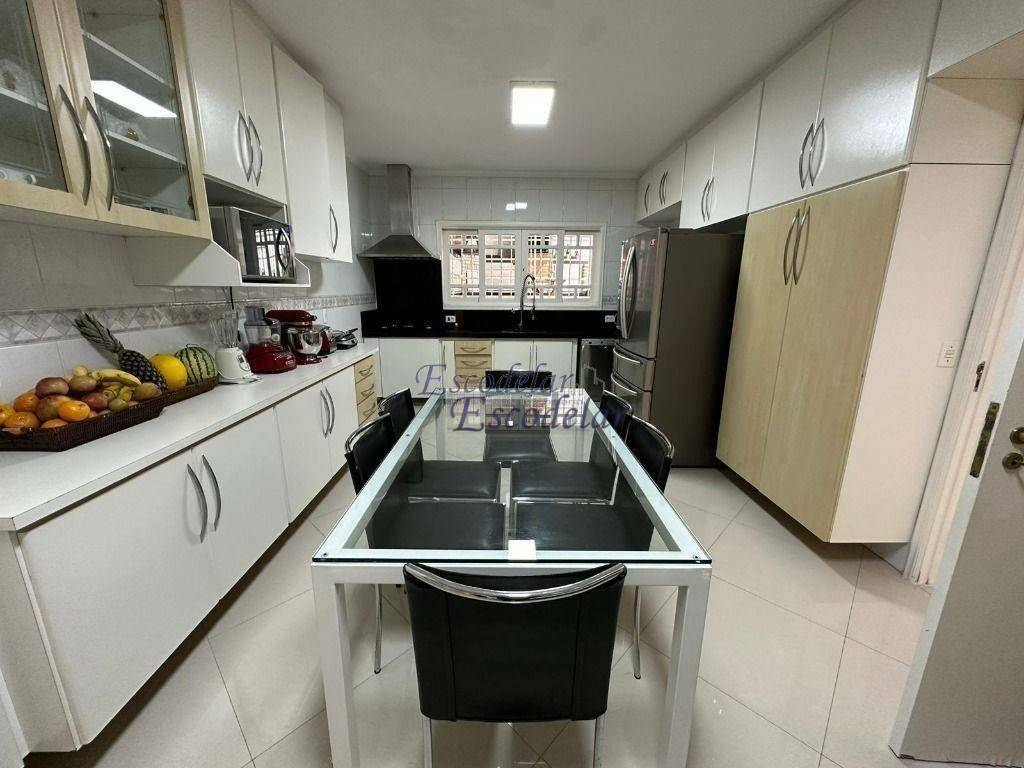 Sobrado para alugar com 4 quartos, 370m² - Foto 13