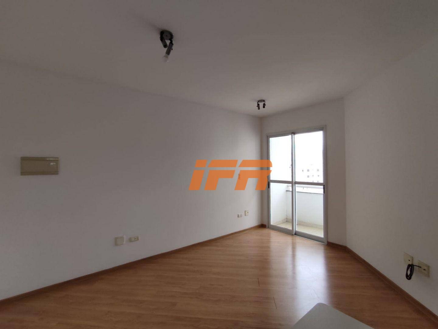 Apartamento à venda com 2 quartos, 67m² - Foto 29