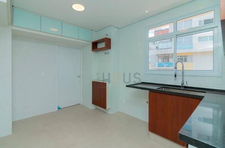 Apartamento à venda com 3 quartos, 172m² - Foto 28