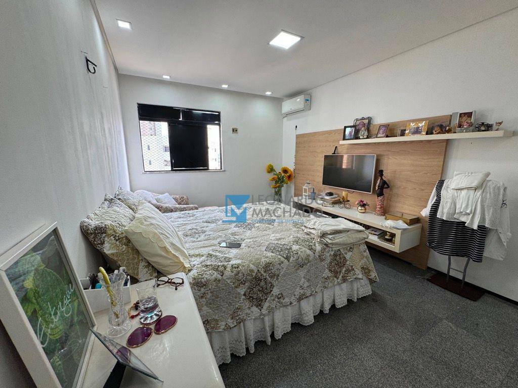 Apartamento à venda com 3 quartos, 174m² - Foto 10