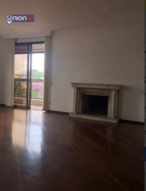 Apartamento à venda com 3 quartos, 242m² - Foto 4