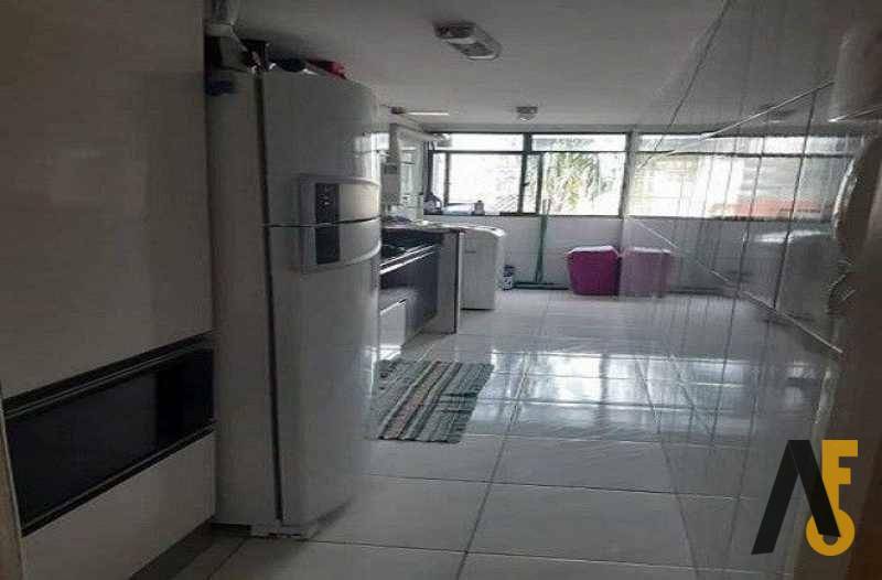 Apartamento à venda com 2 quartos, 60m² - Foto 7