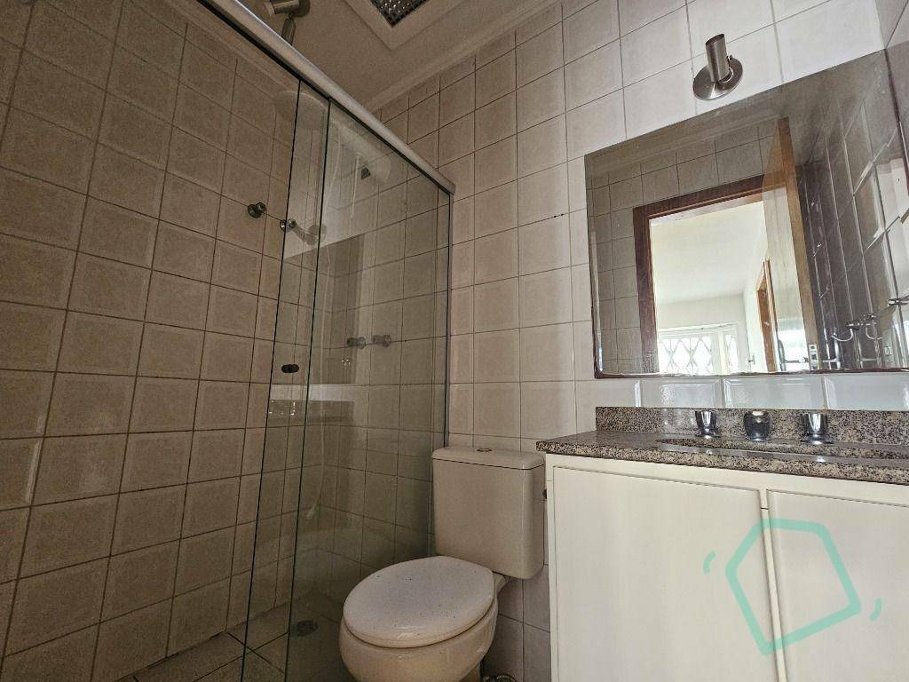 Casa de Condomínio para alugar com 3 quartos, 220m² - Foto 22