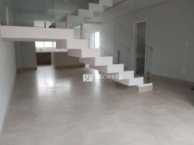 Casa à venda com 3 quartos, 213m² - Foto 4