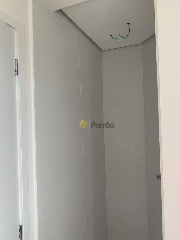 Apartamento à venda com 2 quartos, 69m² - Foto 4