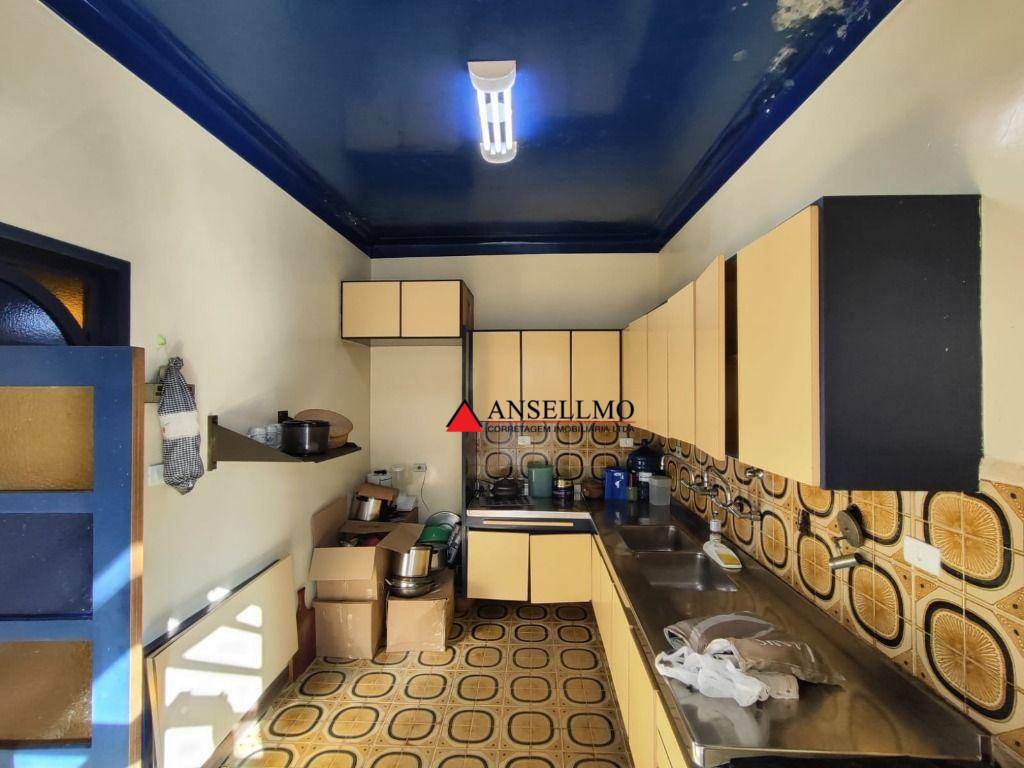 Casa para alugar com 3 quartos, 350m² - Foto 17