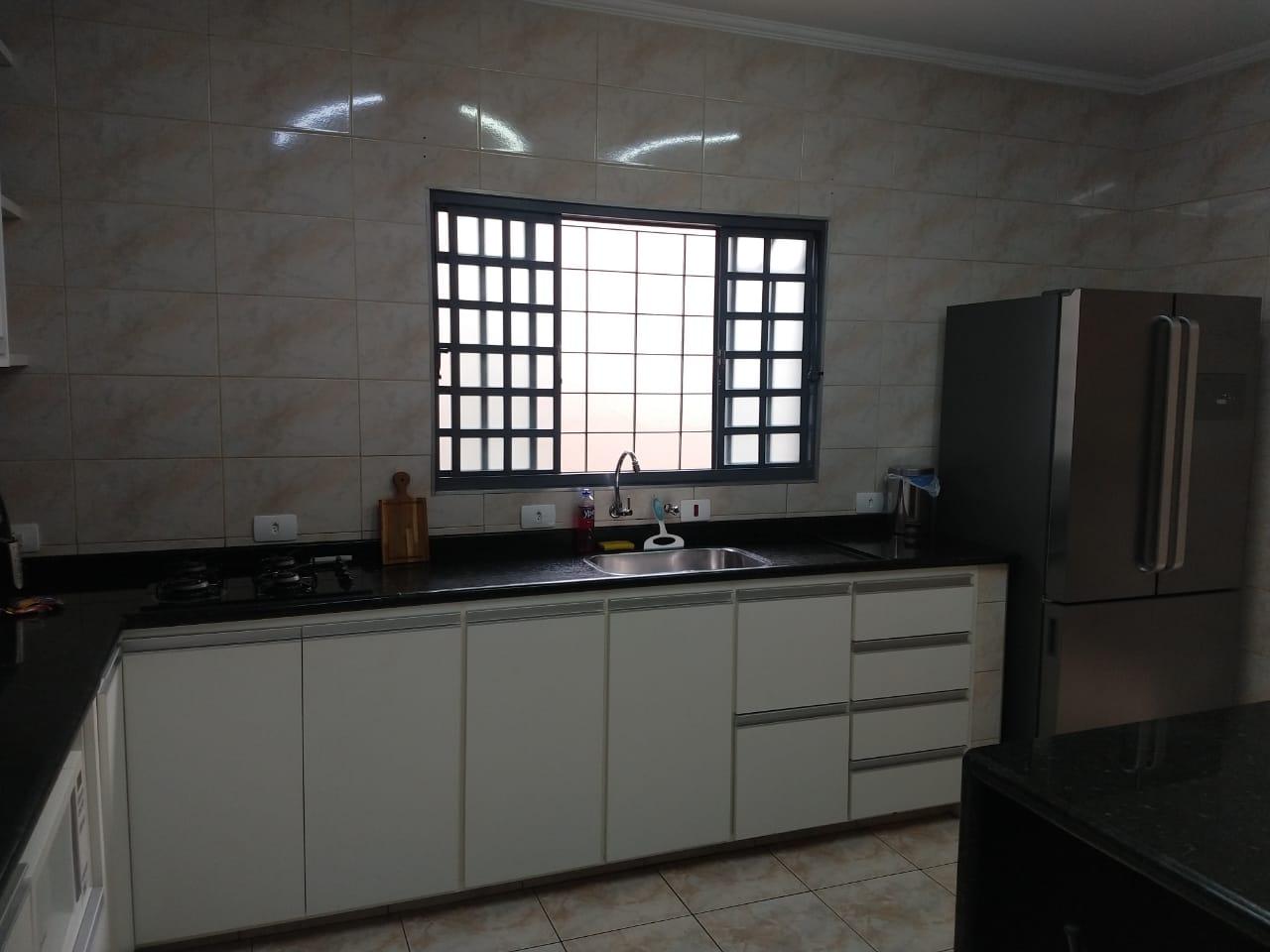 Casa à venda com 3 quartos, 170m² - Foto 10