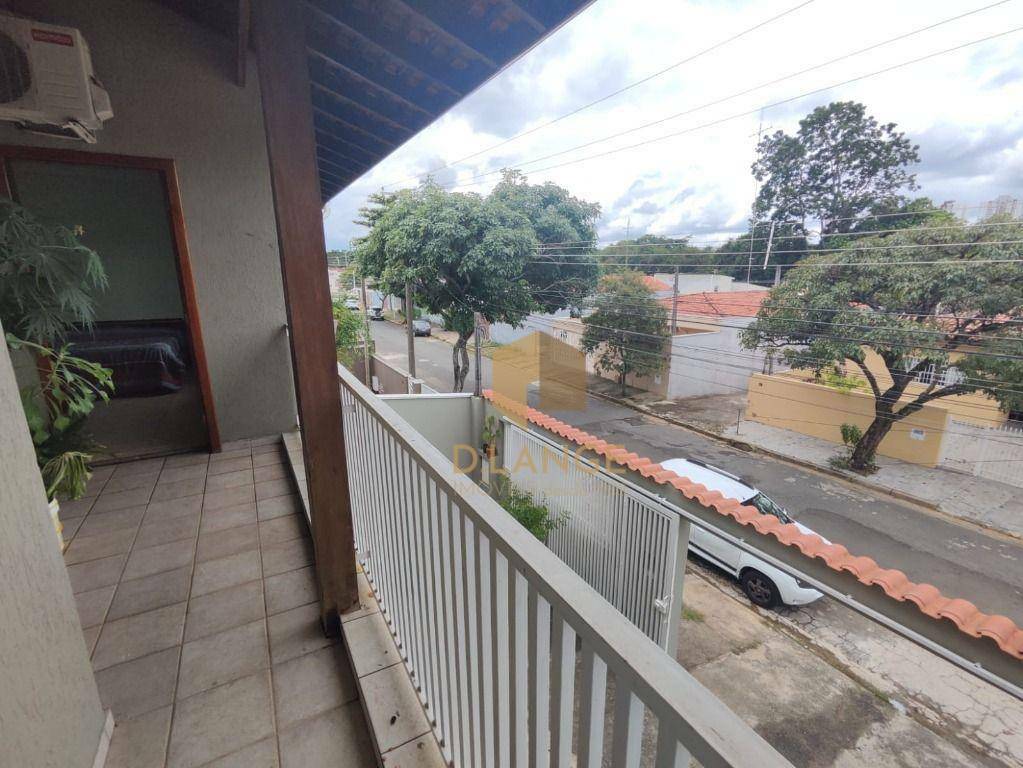 Casa à venda com 3 quartos, 240m² - Foto 14