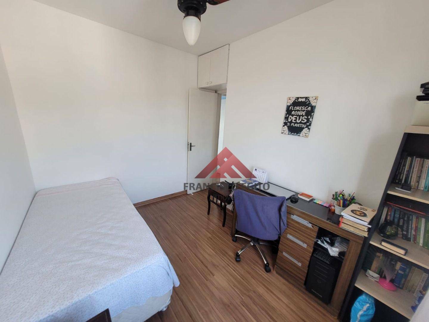 Apartamento à venda com 2 quartos, 62m² - Foto 11