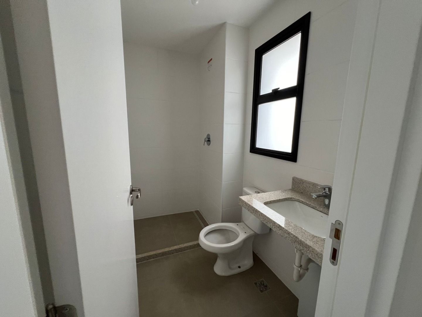 Apartamento à venda com 3 quartos, 151m² - Foto 13