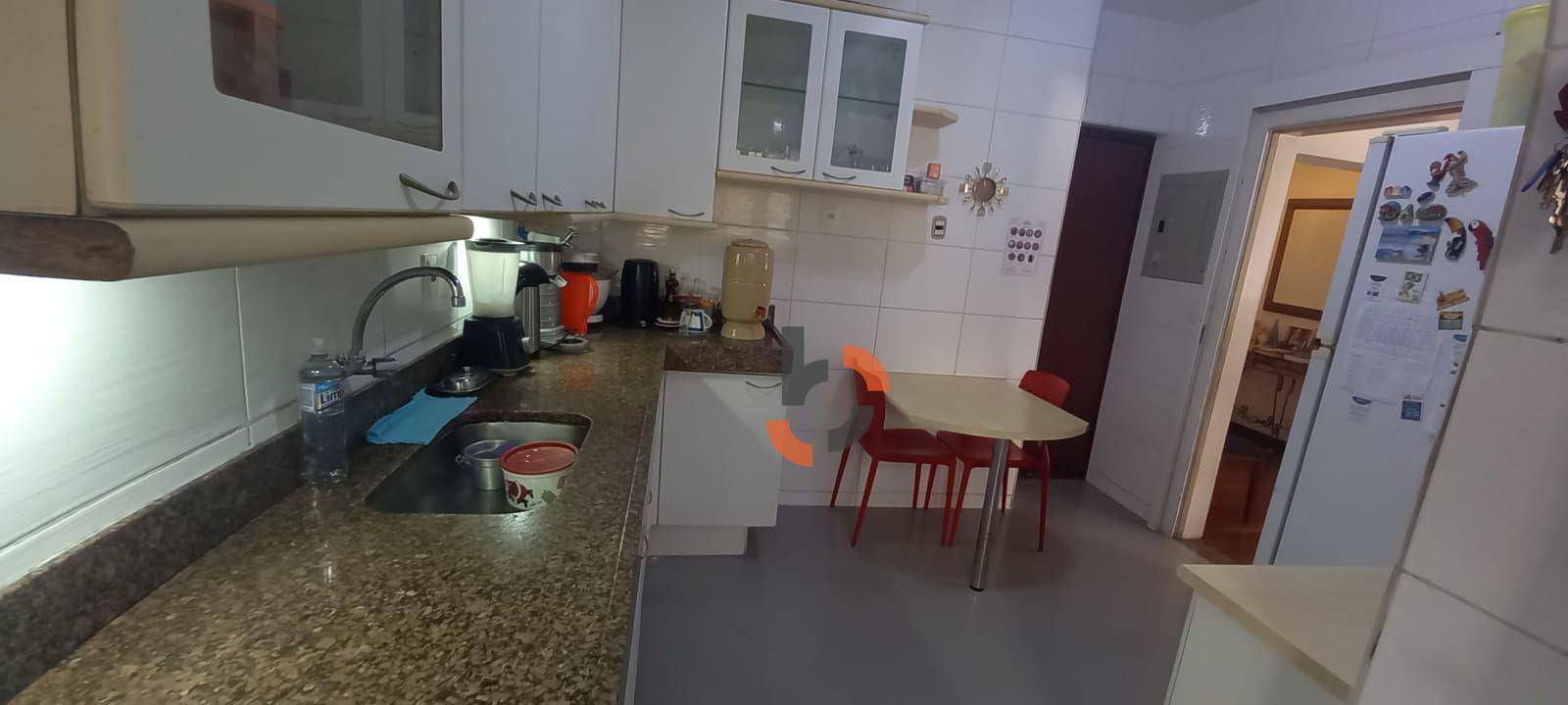 Apartamento à venda com 3 quartos, 116m² - Foto 1