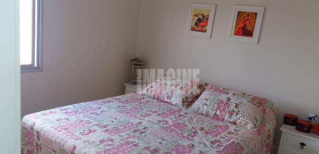 Apartamento à venda com 2 quartos, 70m² - Foto 12