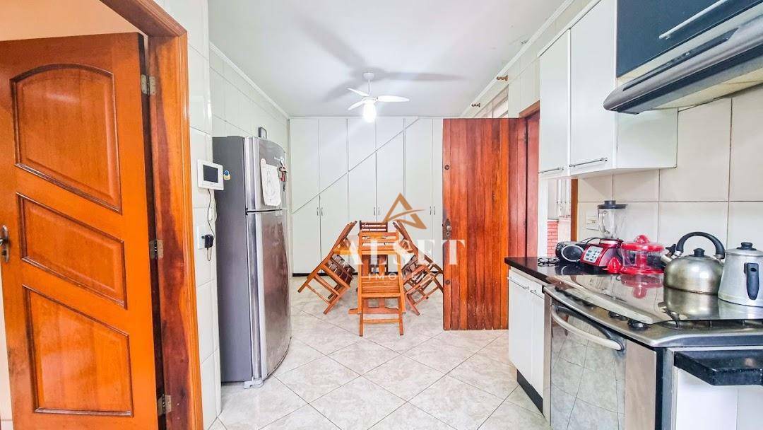 Sobrado à venda com 3 quartos, 220m² - Foto 31