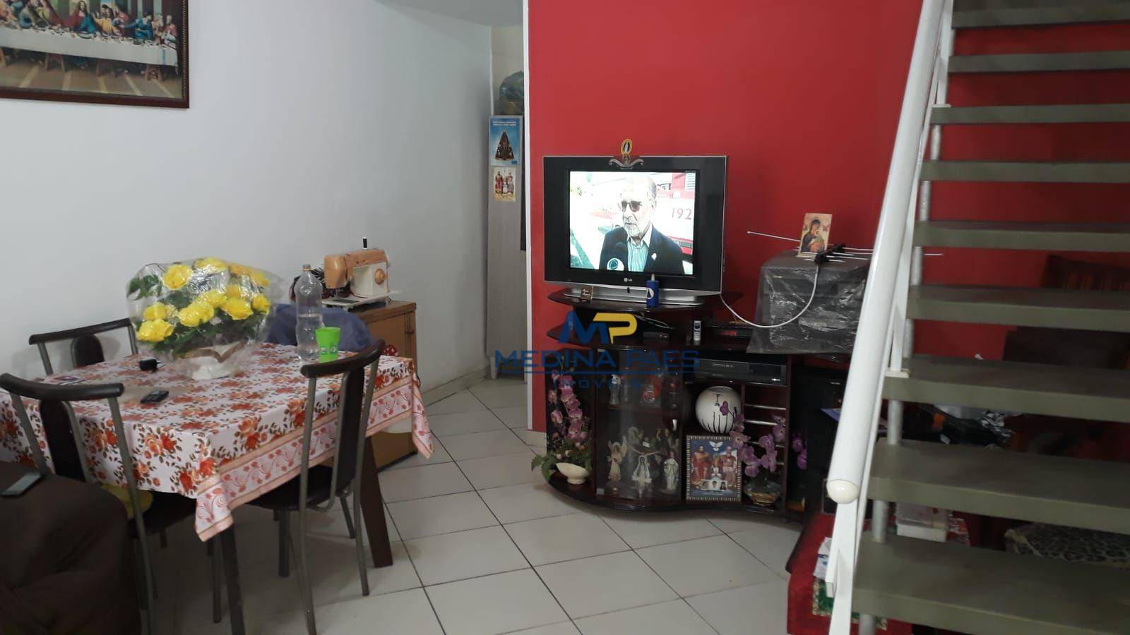 Casa à venda com 2 quartos, 66m² - Foto 4