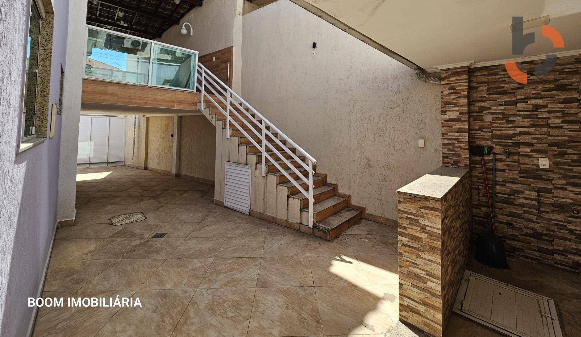 Casa à venda com 5 quartos, 218m² - Foto 7