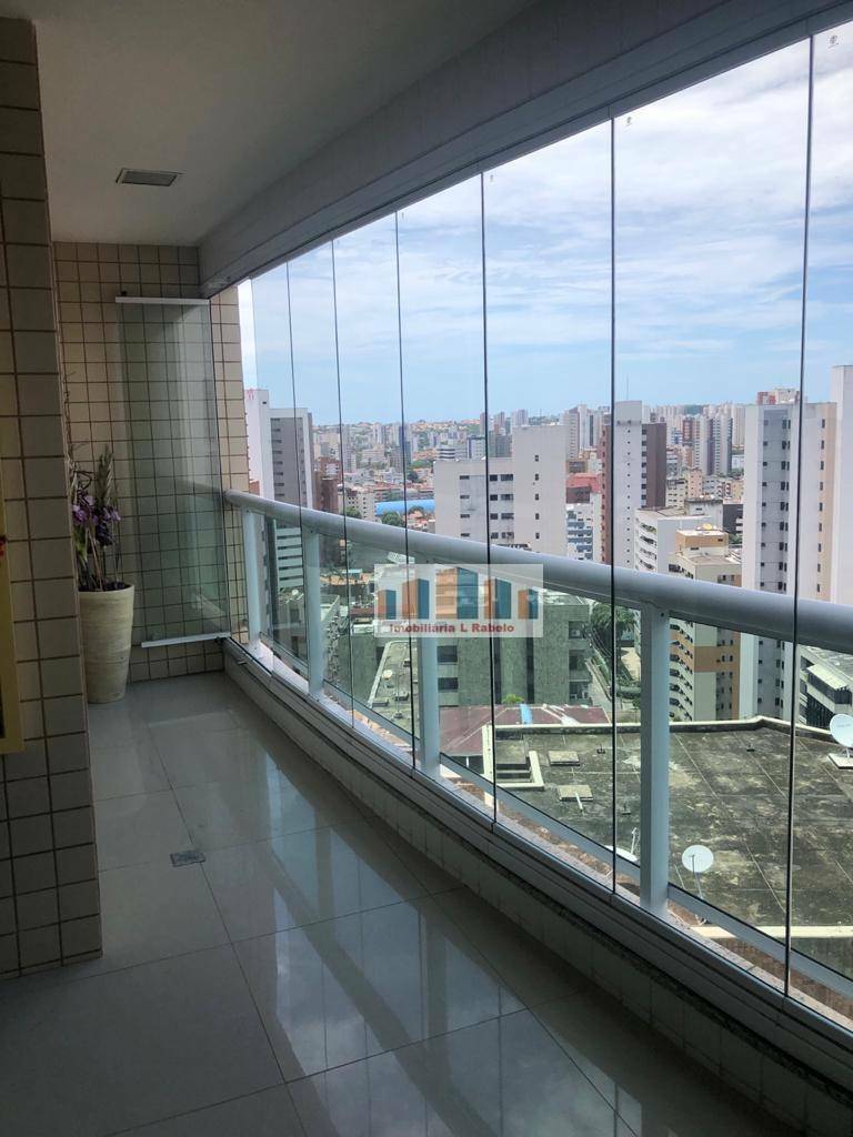 Apartamento à venda com 3 quartos, 118m² - Foto 1