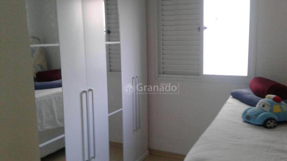 Apartamento à venda com 2 quartos, 73m² - Foto 3