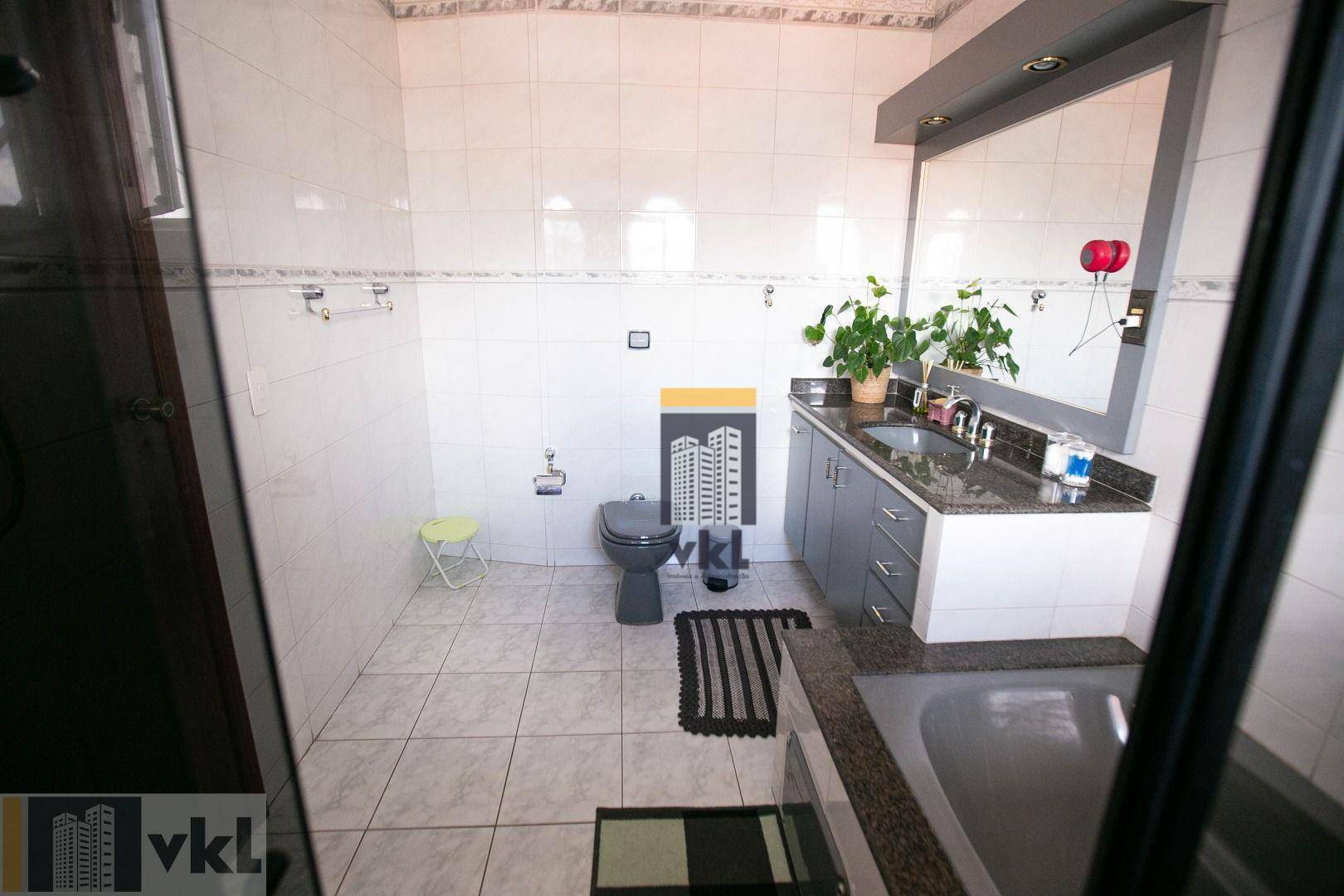 Sobrado à venda com 4 quartos, 372m² - Foto 62