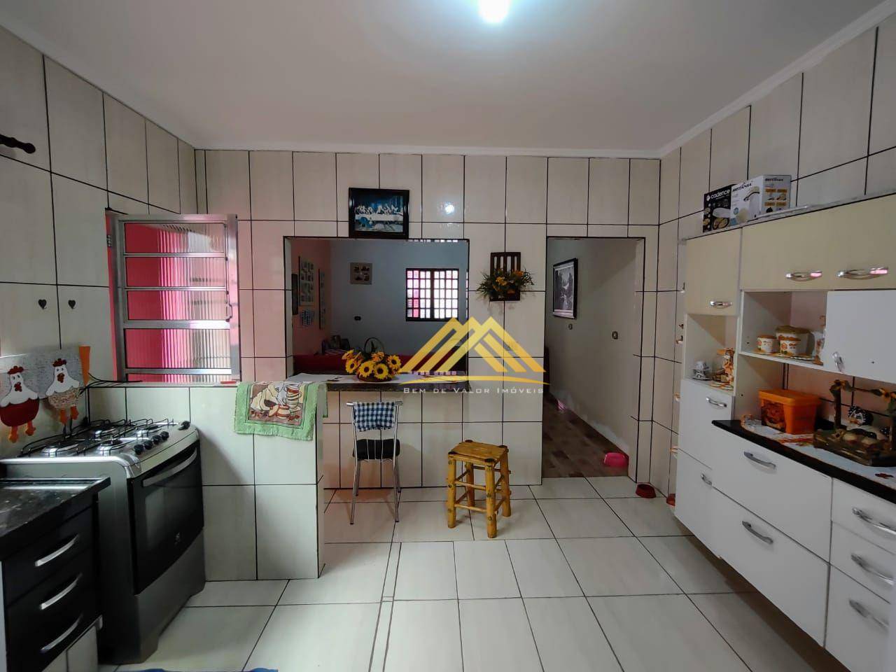 Casa à venda com 3 quartos, 60m² - Foto 6