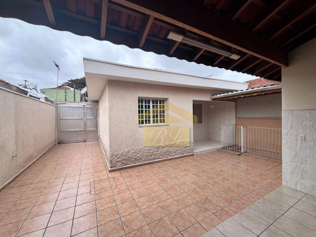 Casa para alugar com 2 quartos, 76m² - Foto 12