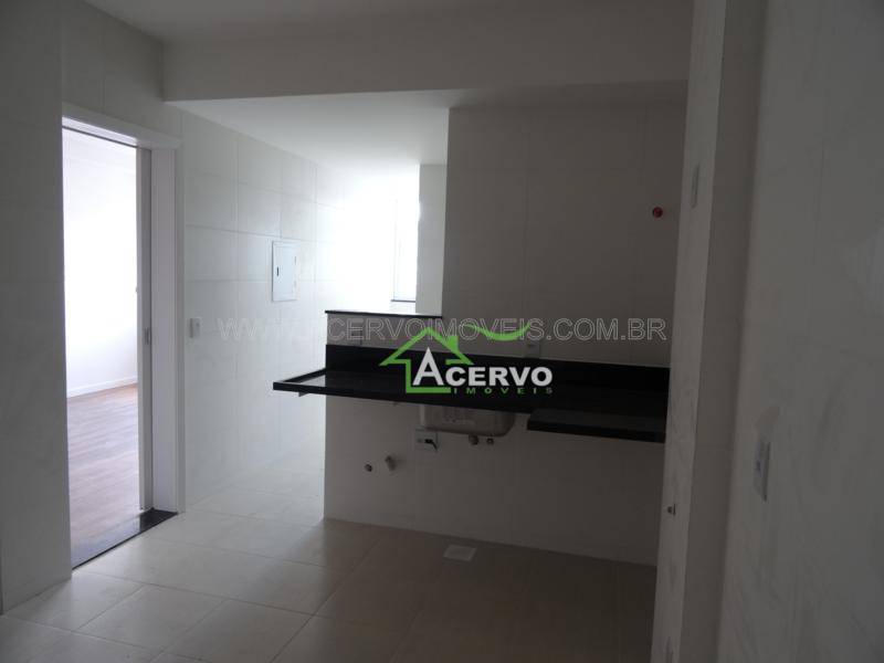 Apartamento à venda com 3 quartos, 171m² - Foto 5