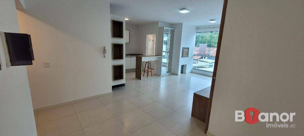 Apartamento para alugar com 2 quartos, 68m² - Foto 3