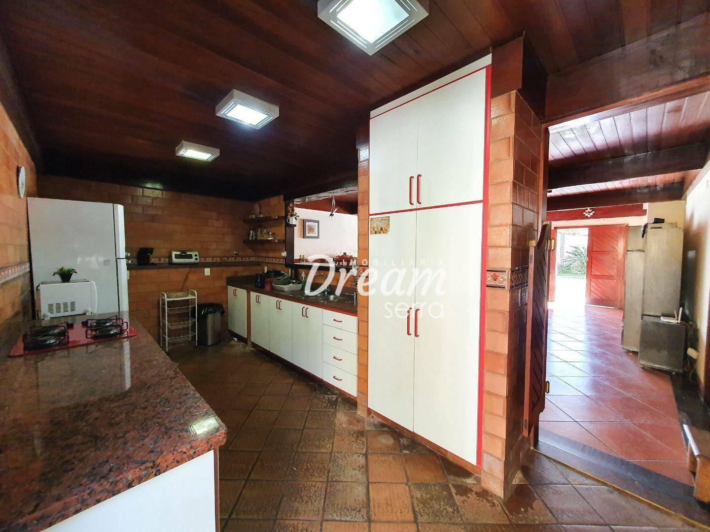 Casa à venda com 6 quartos, 650m² - Foto 14