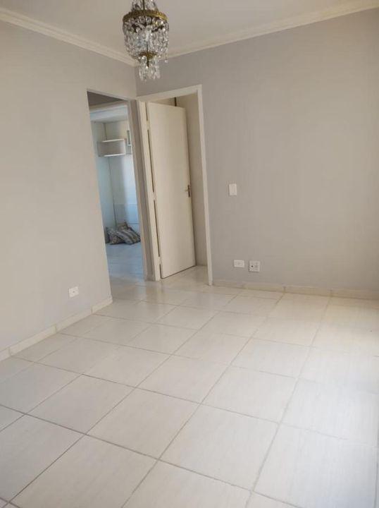 Apartamento à venda com 2 quartos, 60m² - Foto 4